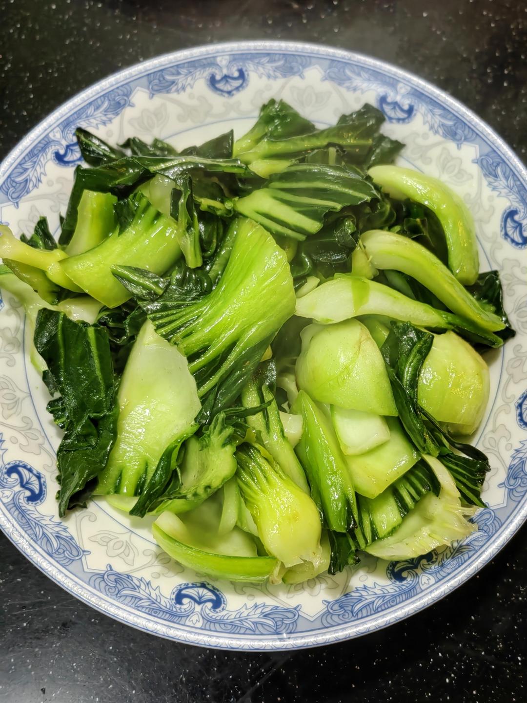 如何炒一份清脆欲滴的青菜？