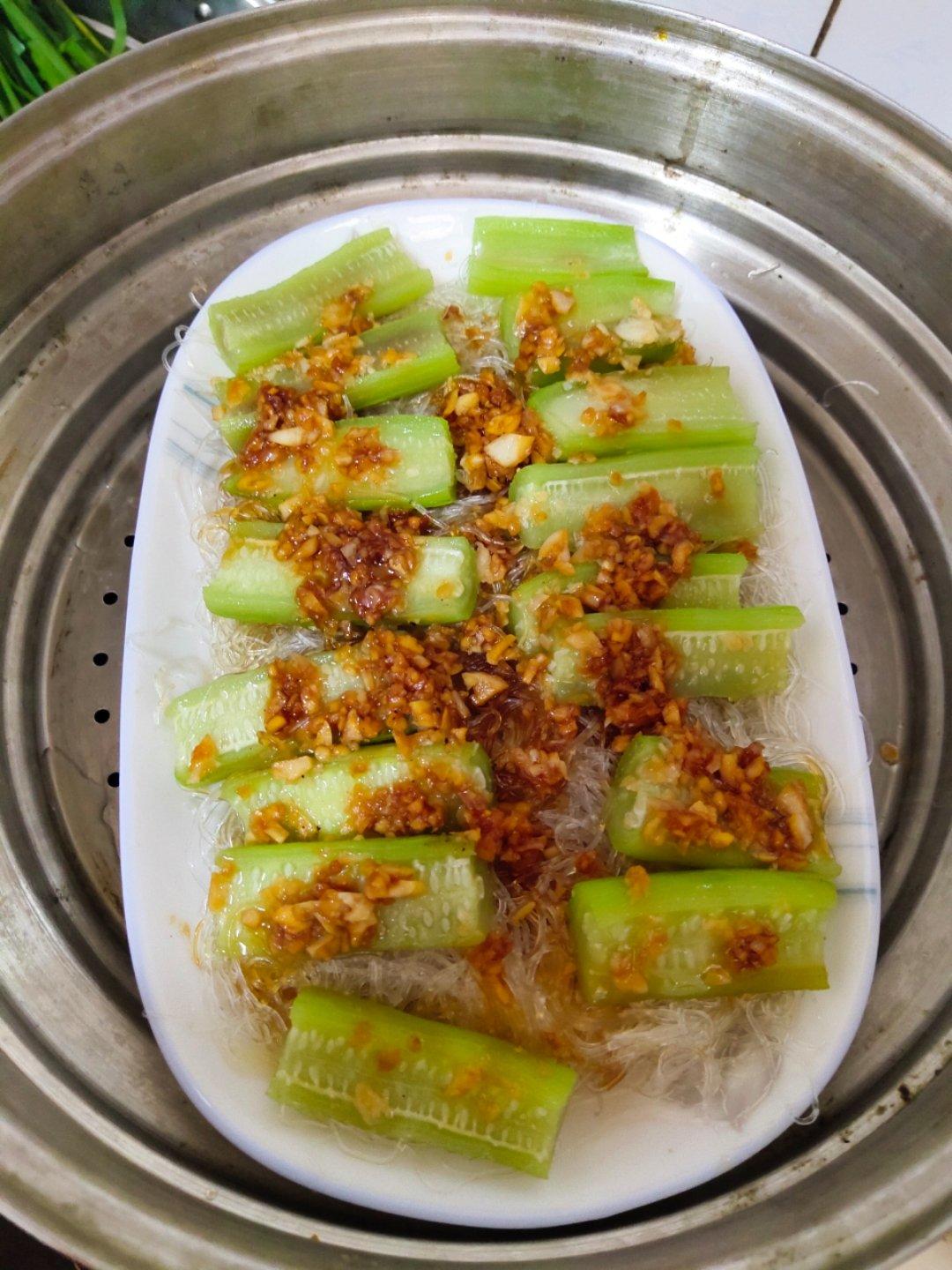 蒜蓉粉丝蒸丝瓜