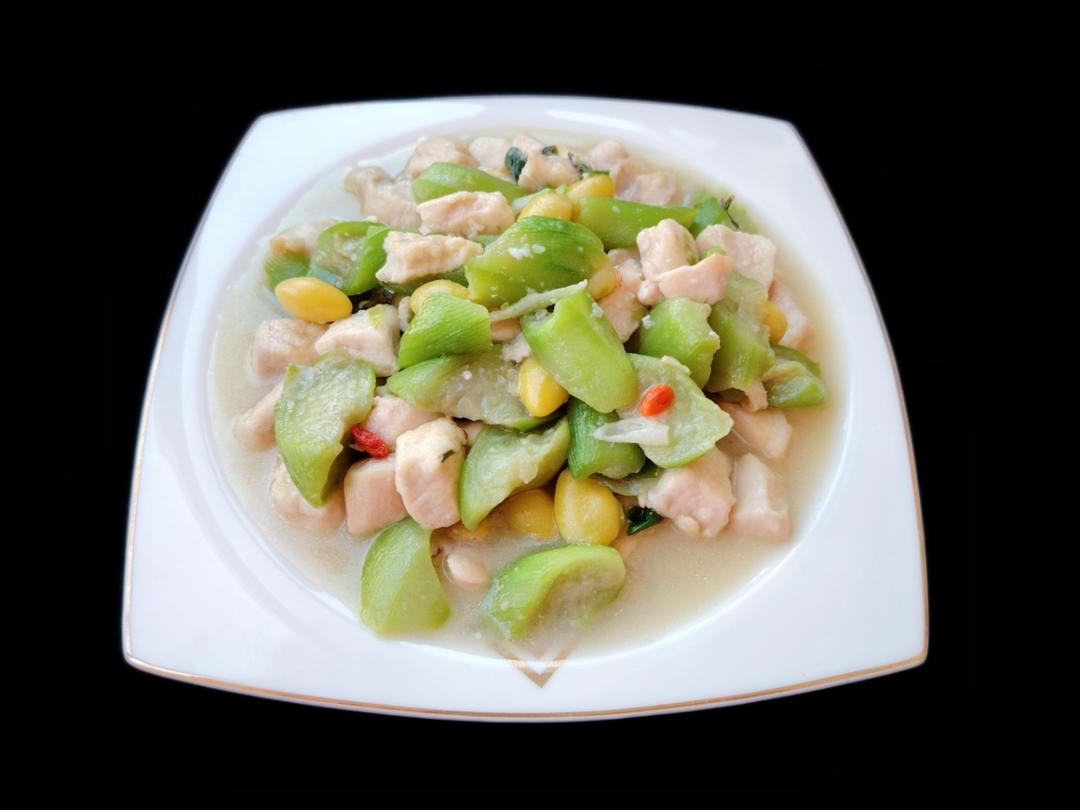 丝瓜炒鸡丁