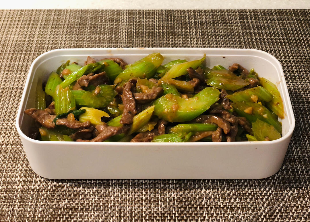 ㊙️家常菜‼️芹菜小炒牛肉‼️牛肉超级嫩滑哟