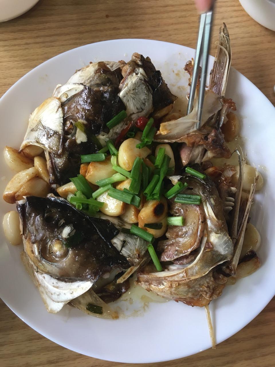 这么做《中餐厅》里的砂锅鱼头煲，超简单！