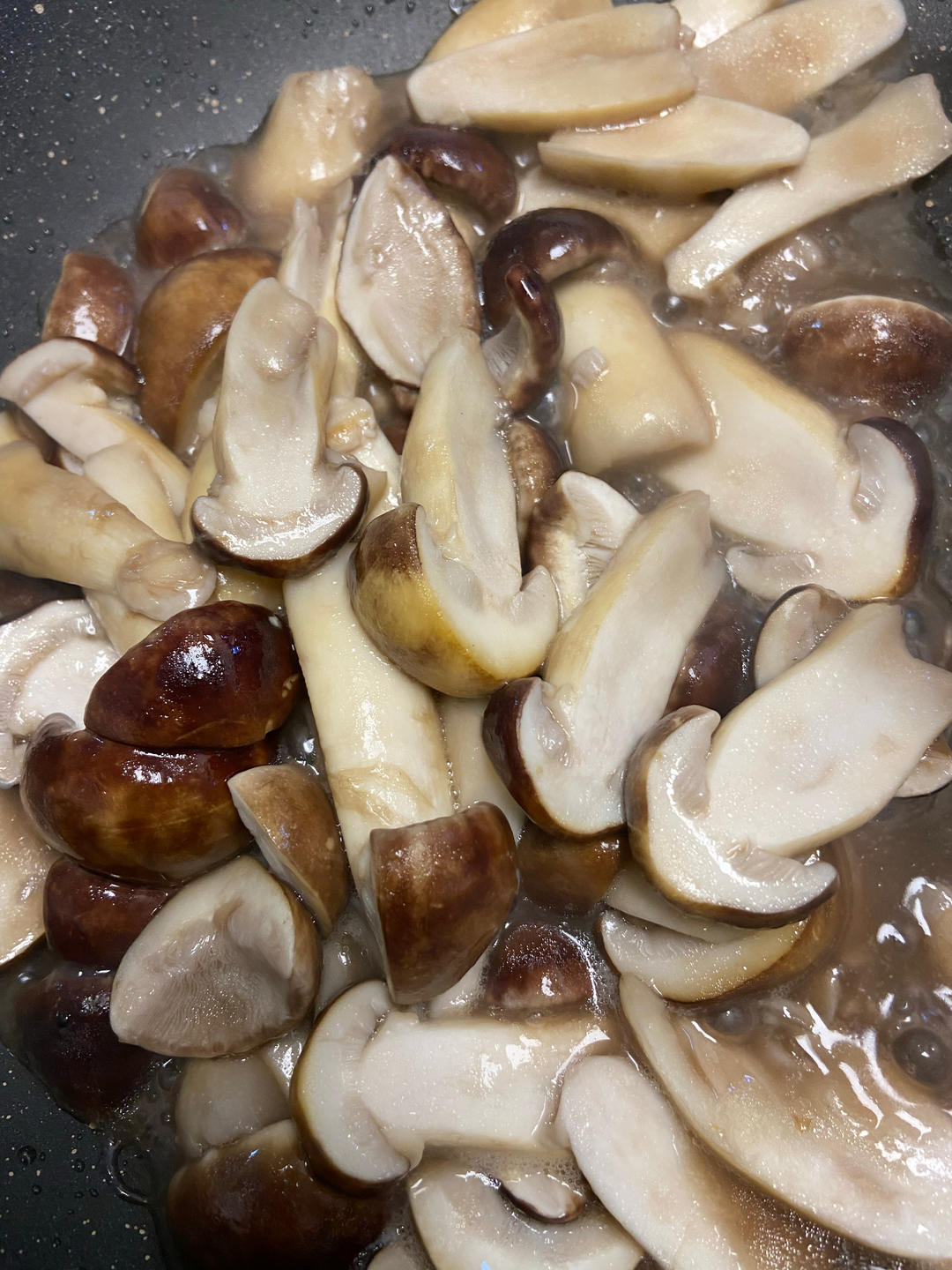 上桌秒光的葱油姬松茸