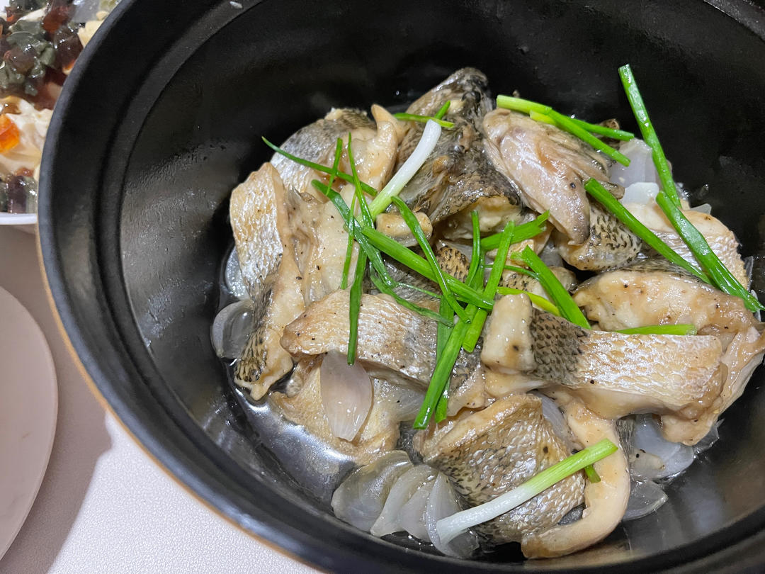 葱香焗鲈鱼
