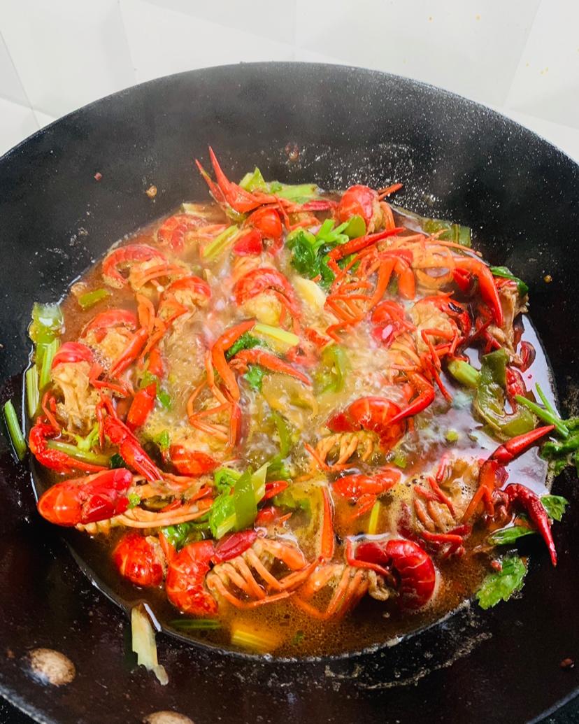 香辣小龙虾-超详细处理干净步骤！