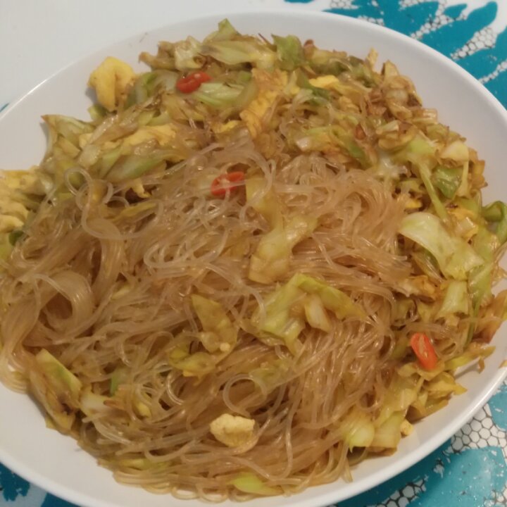 包菜粉丝炒鸡蛋