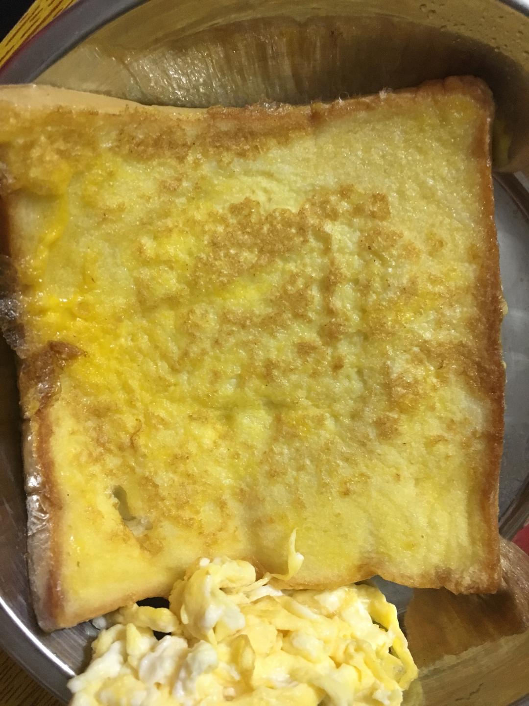 鸡蛋多士