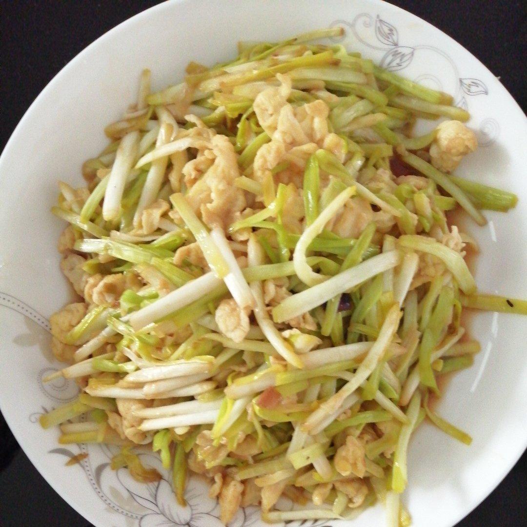 韭黄炒鸡蛋