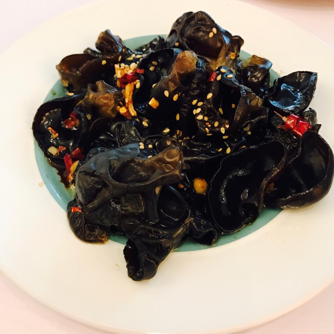 凉拌爽脆木耳