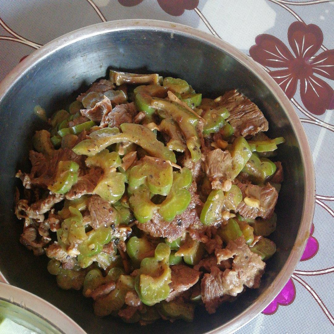 苦瓜炒牛肉