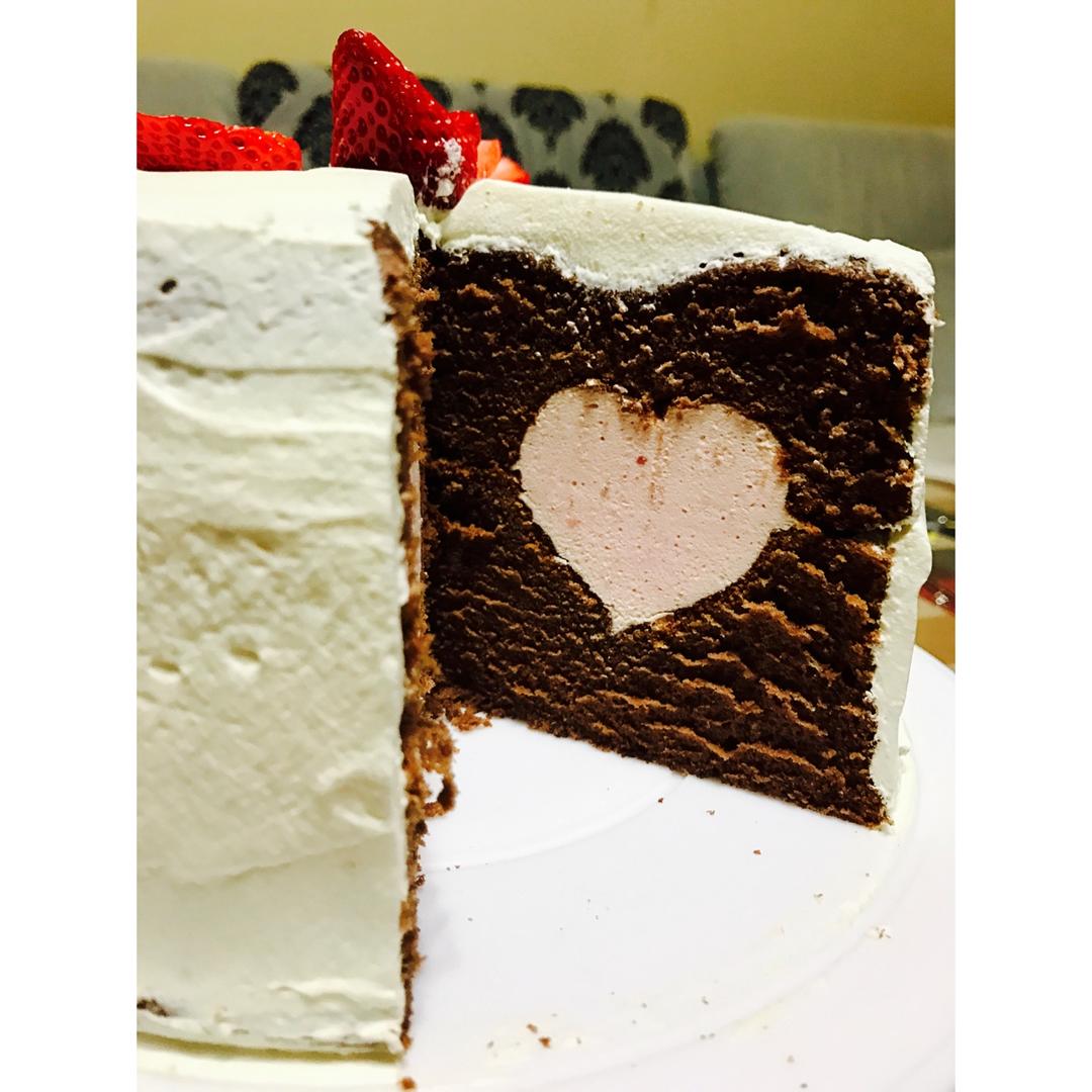 草莓爱心巧克力蛋糕