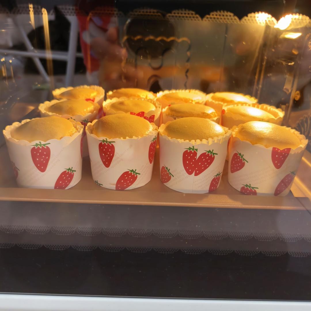 纸杯蛋糕 8寸戚风蛋糕的量