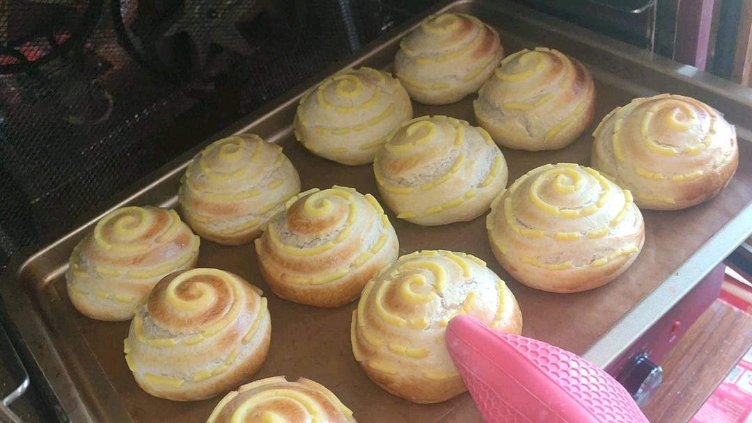 蛋奶酱包进面包里，太美味！【卡仕达面包】