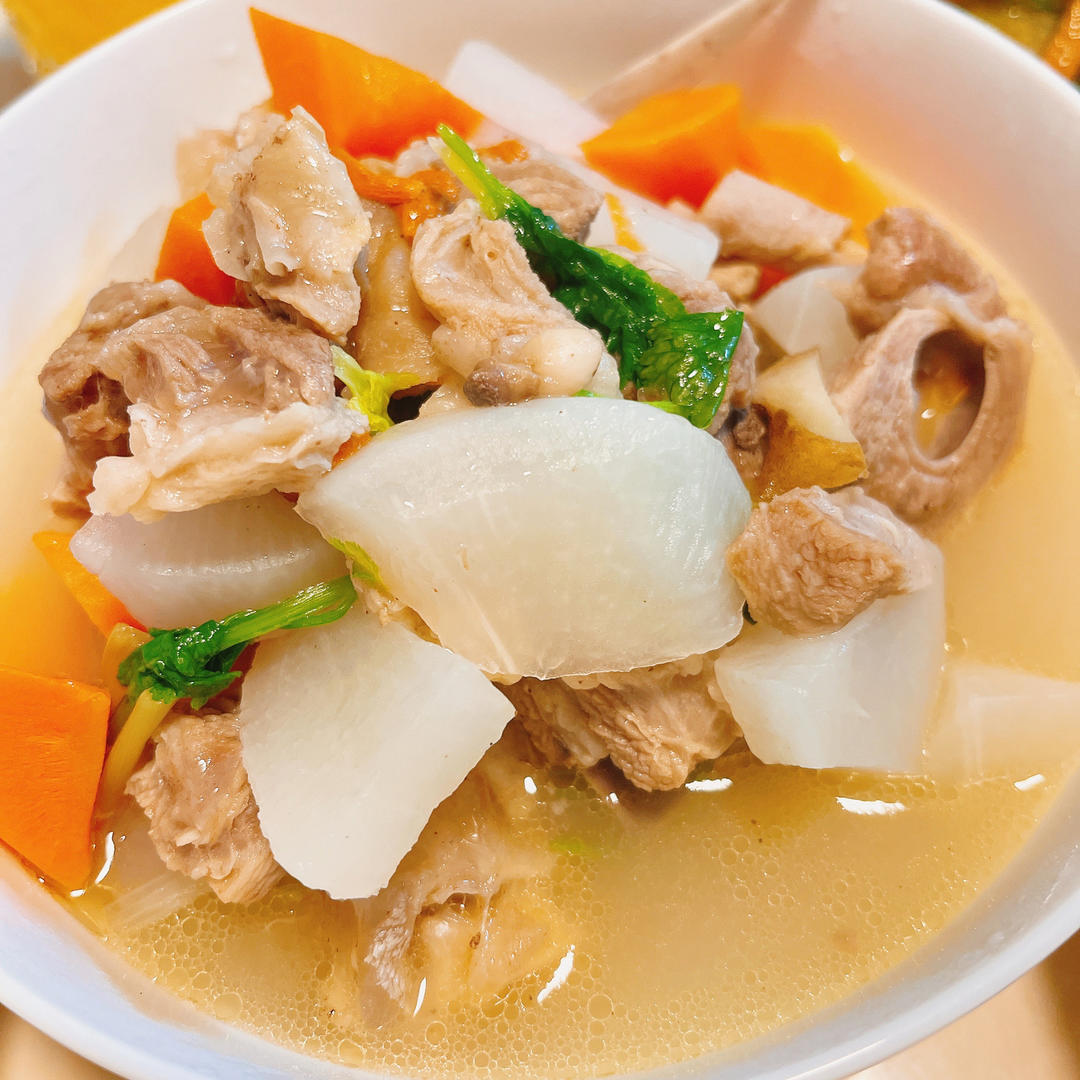 冬季暖锅，没有比萝卜炖羊肉更滋补的了