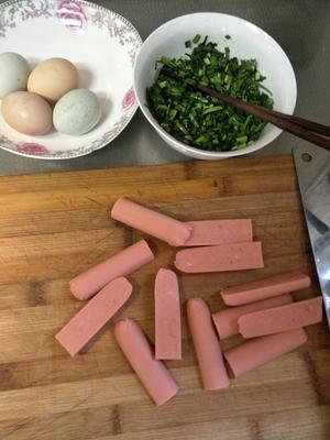 韭菜鸡蛋火腿方饼的做法 步骤4