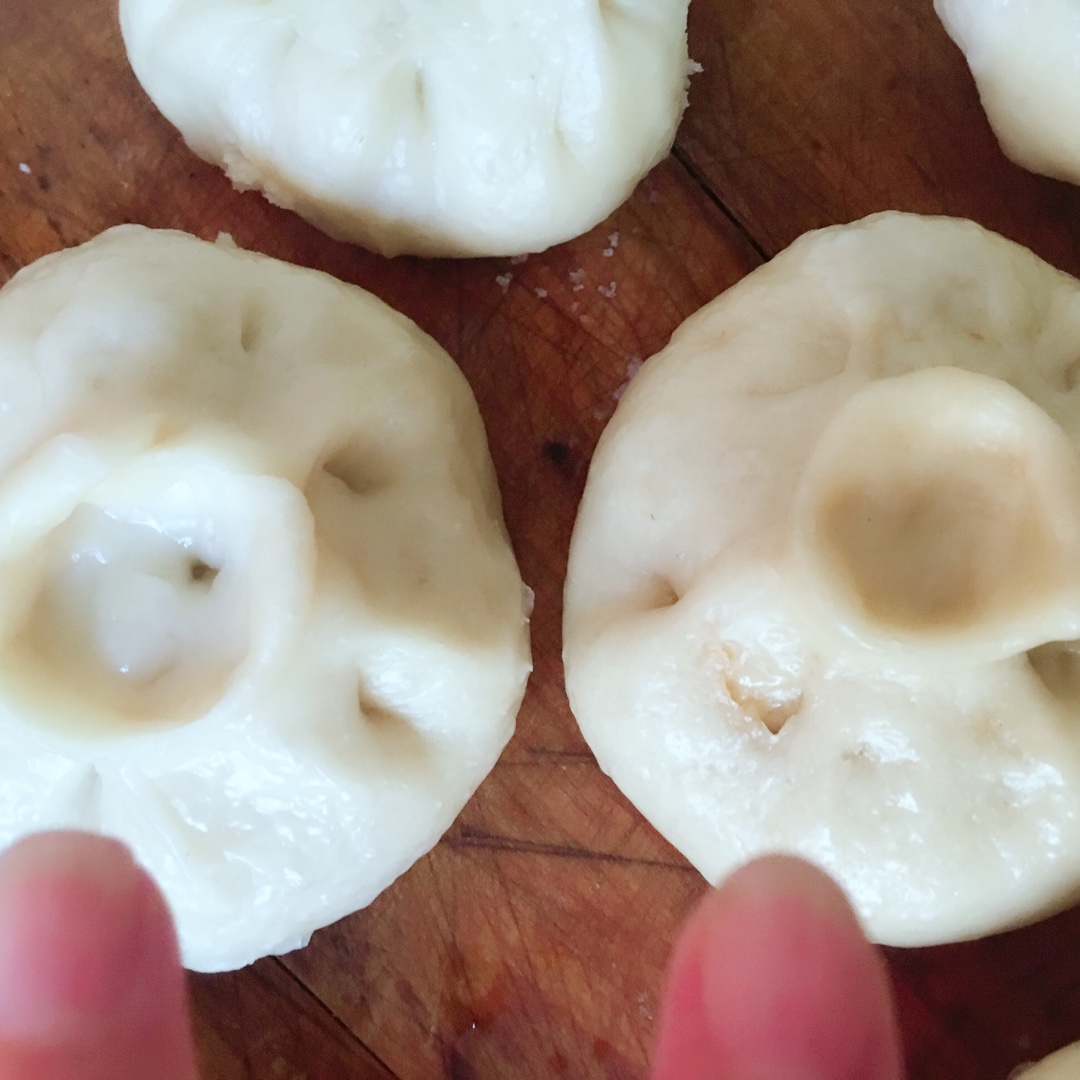 酱肉冬瓜包子Steamed Dumplings Pork & Mellon