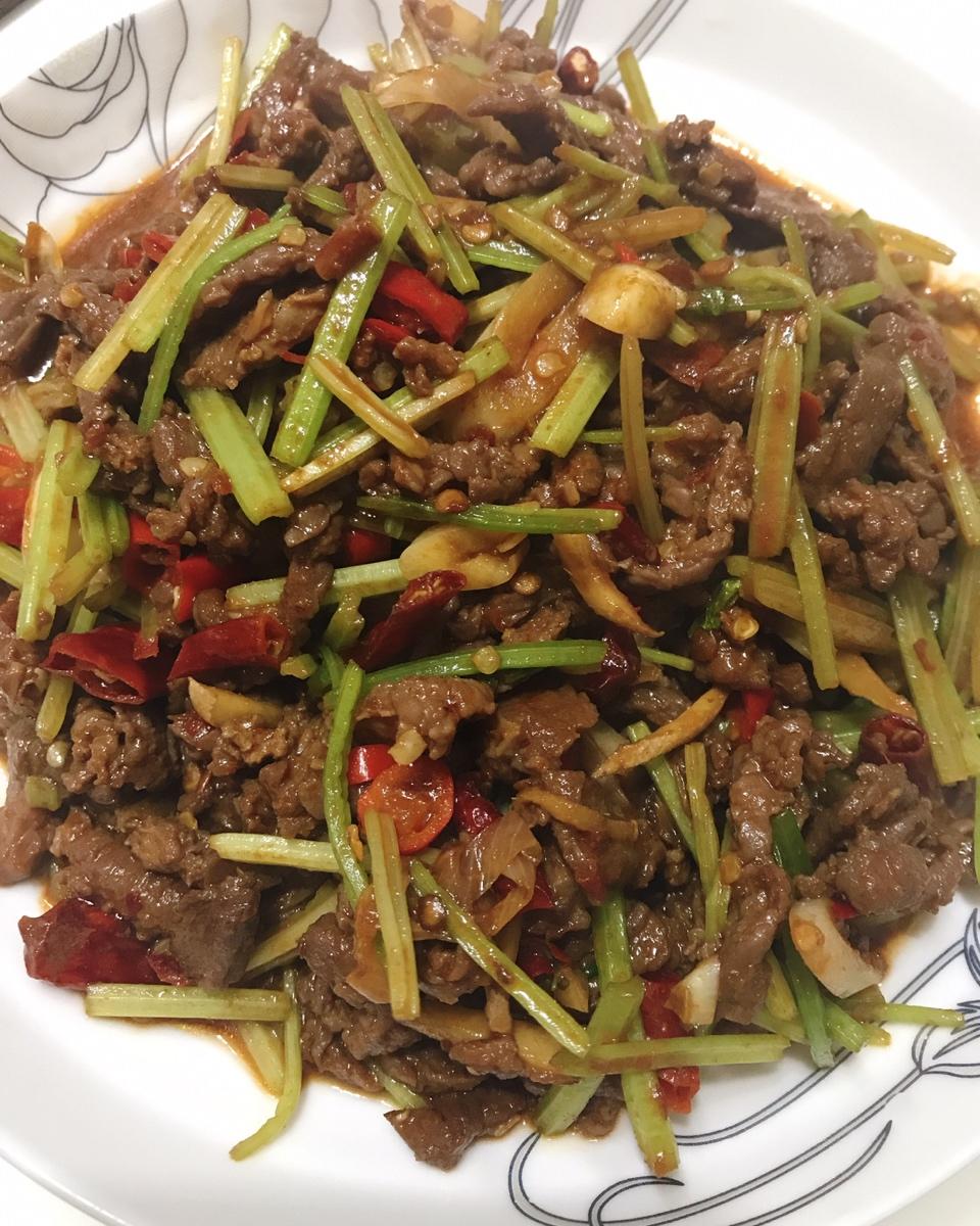 小炒黄牛肉（湘菜）