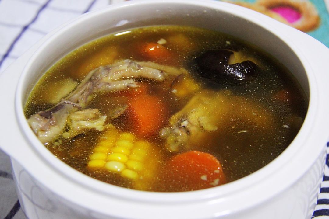 香菇炖鸡汤
