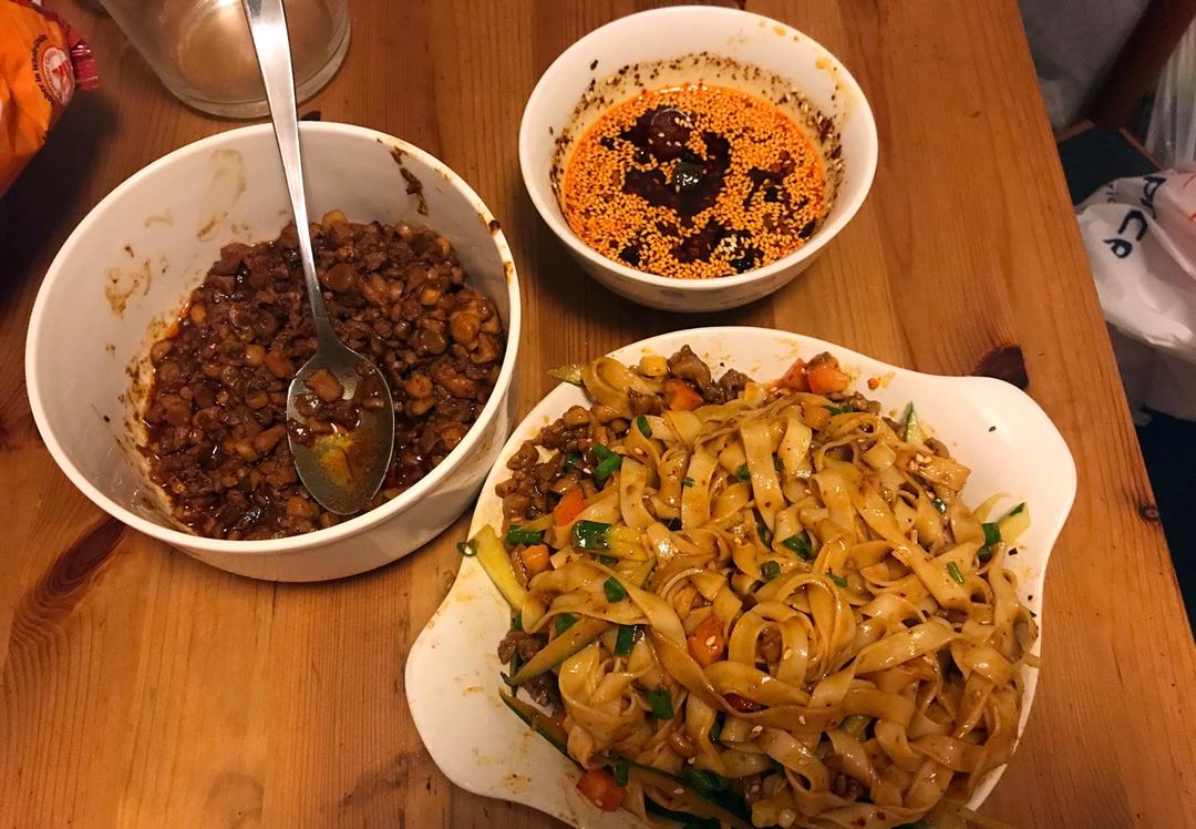 一夫食堂半半拌面