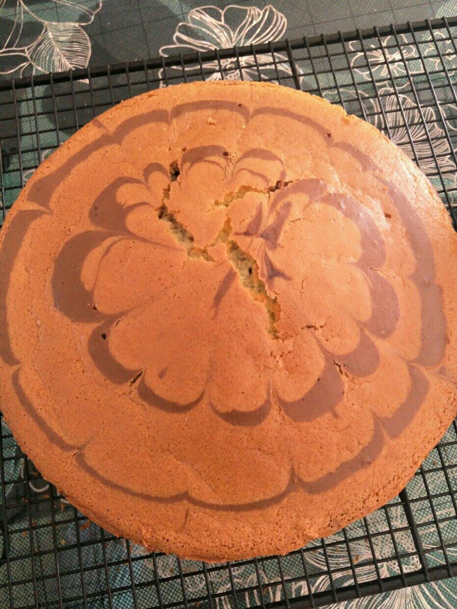 双色拉花戚风蛋糕