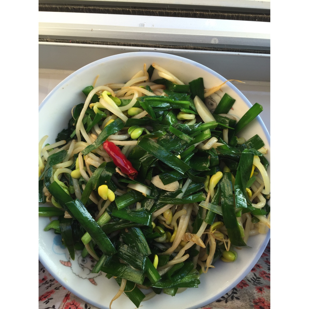 韭菜炒豆芽