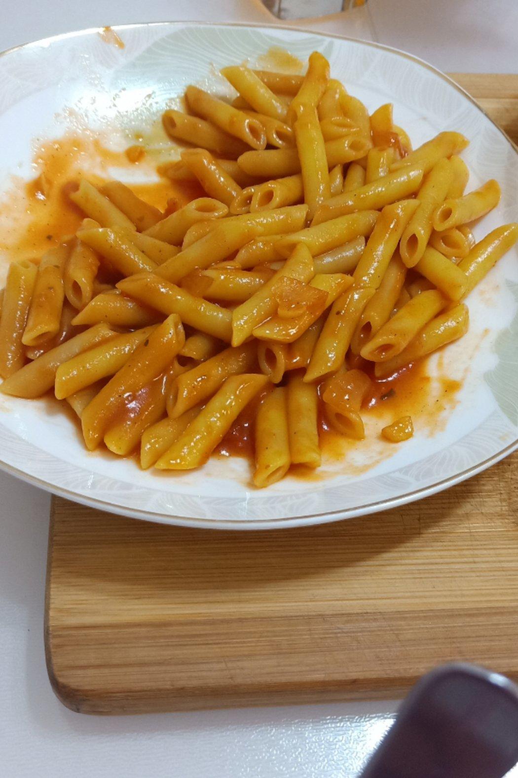 我是猴子请来逗你玩的做的番茄汁通心粉