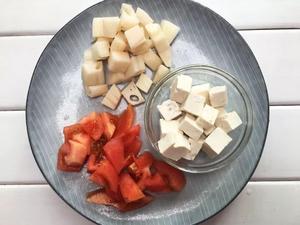 番茄豆腐+凉拌莲藕+藜麦饭的做法 步骤1