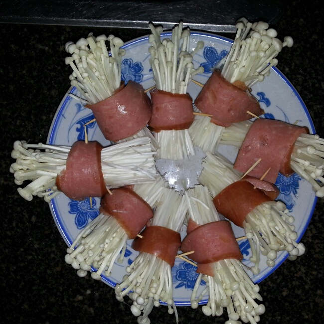 香煎培根金针菇卷