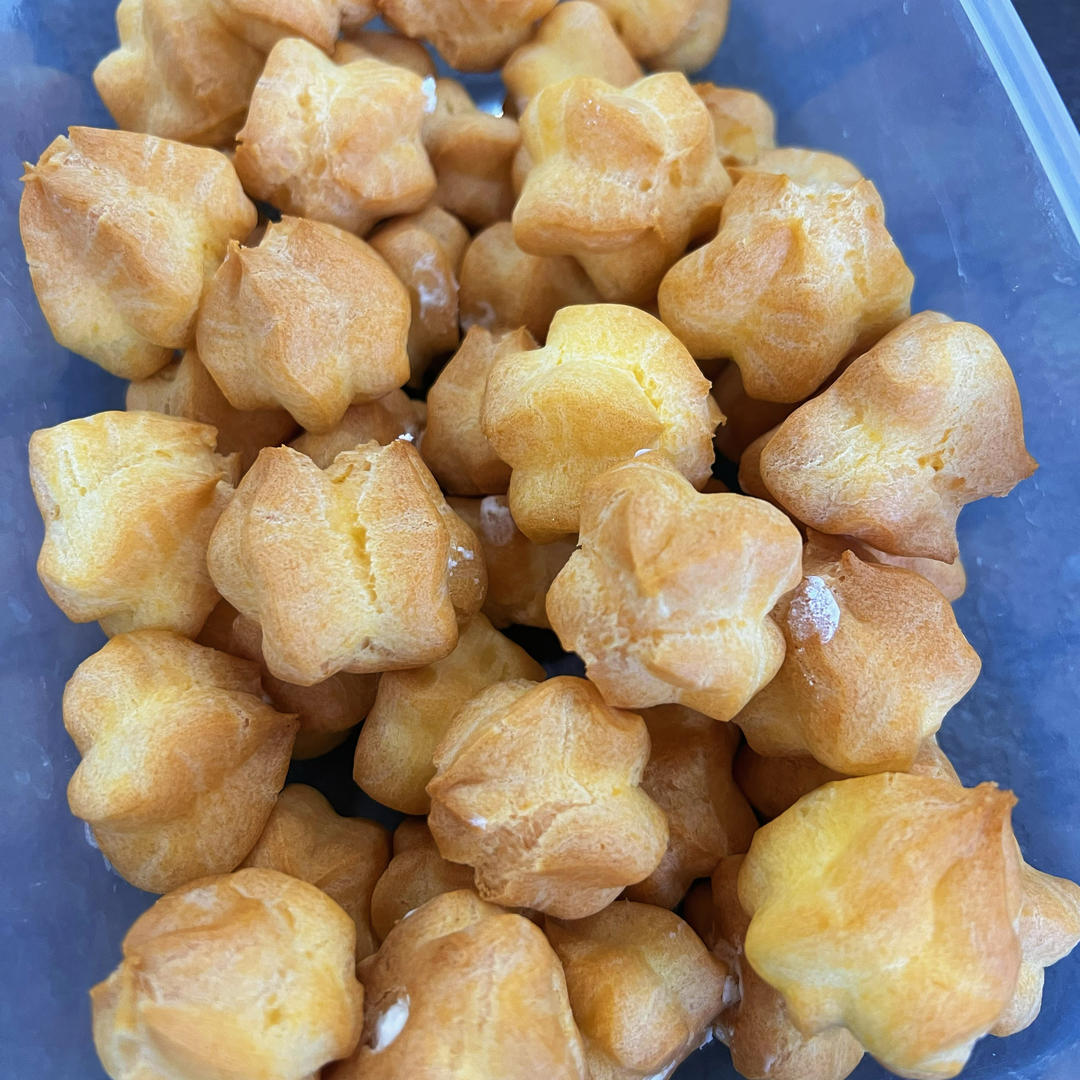 一口一个小巧可爱—迷你小泡芙