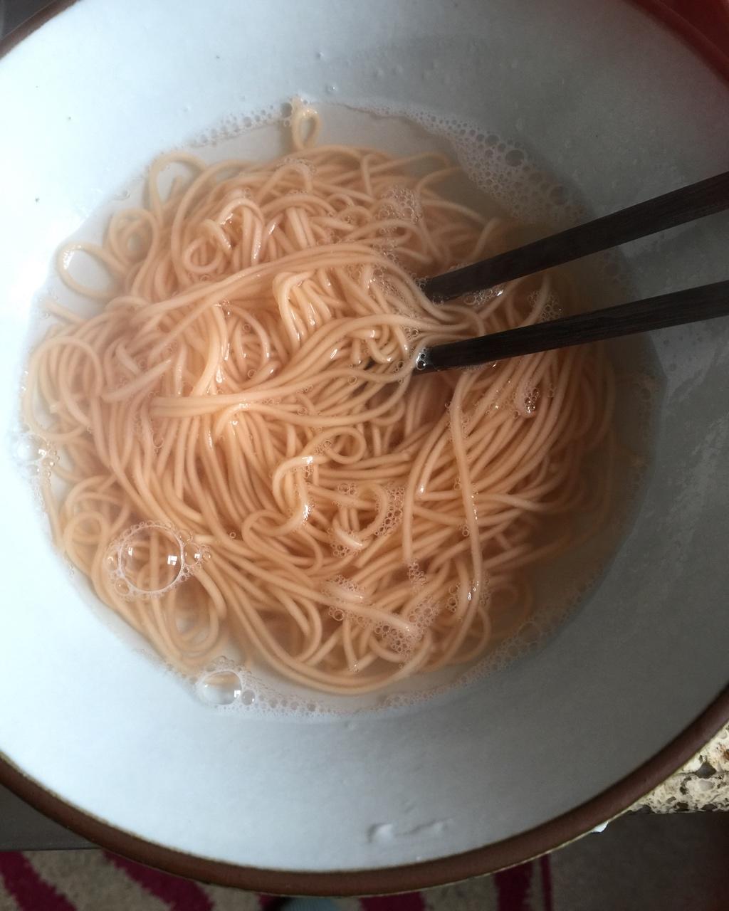 自制彩色手工面条/挂面