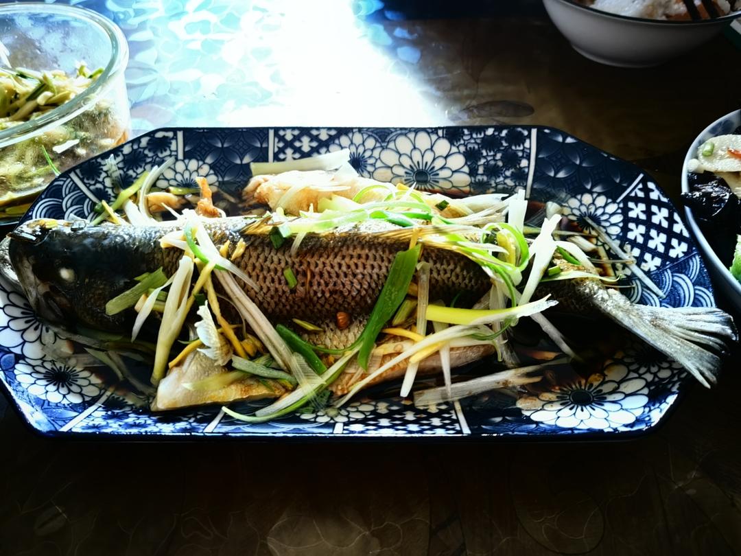 10分钟做 清蒸鲈鱼 （附切鱼图解）