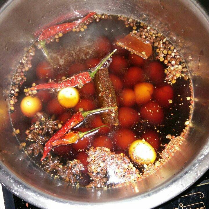 乡巴佬卤鹌鹑蛋