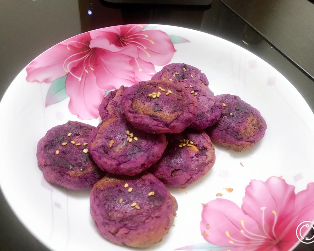 超级简单健康美味的紫薯肉松小饼！！手残党也能完美hold住！！的做法