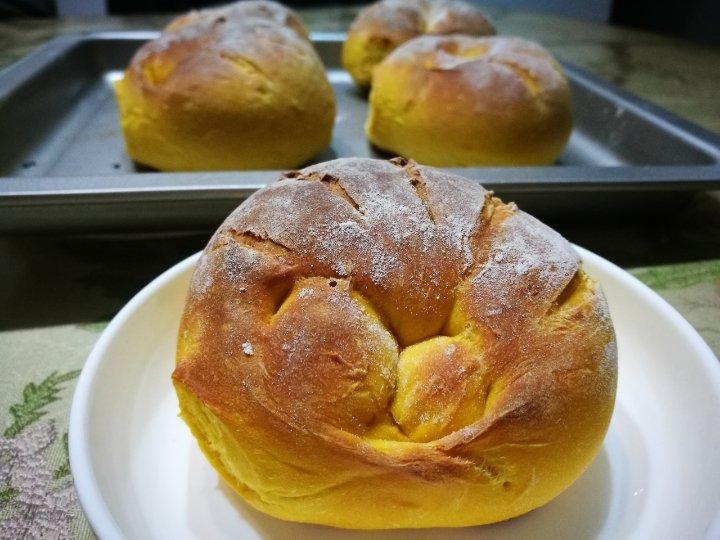 好吃到疯的南瓜奶酪软欧包