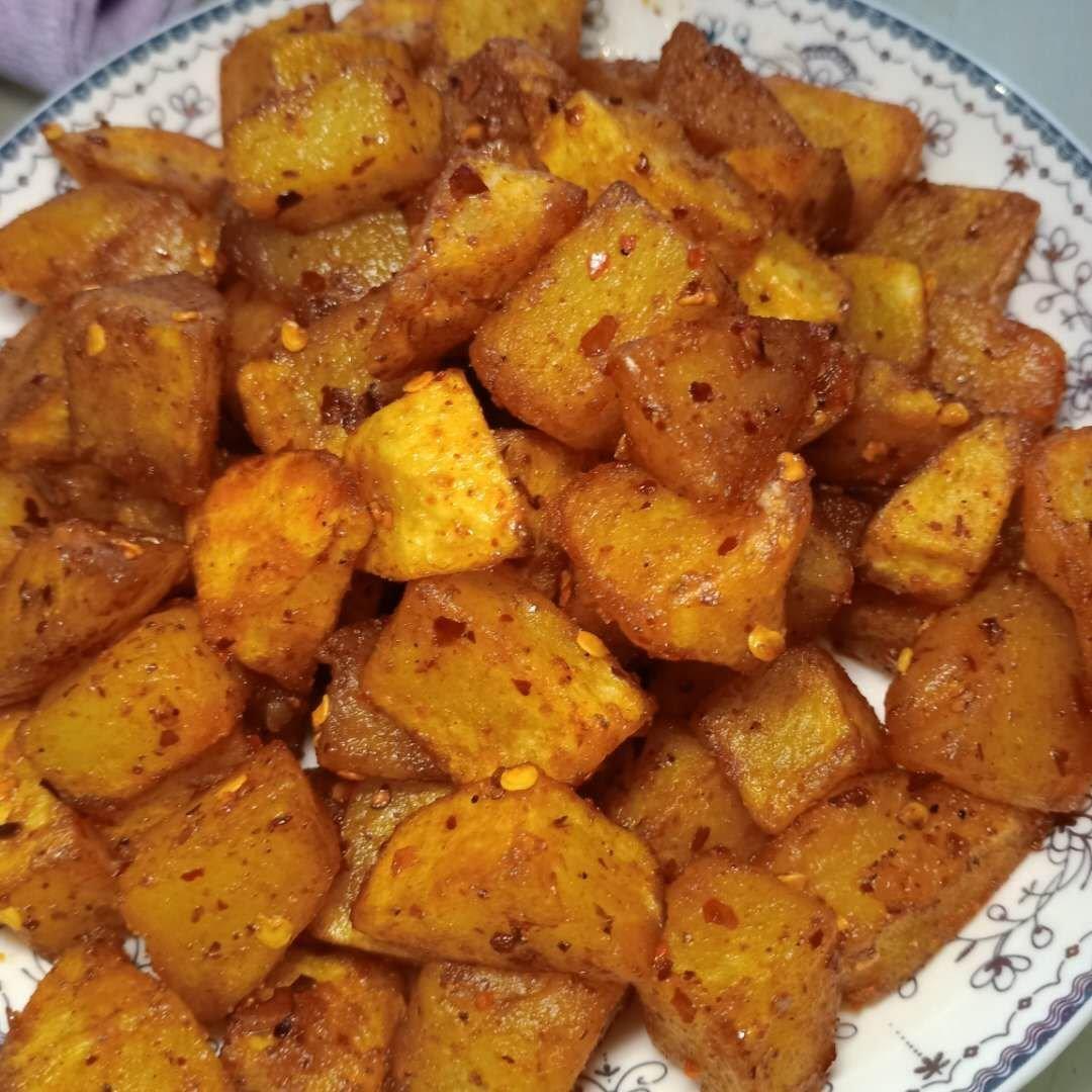 孜然火腿土豆丁