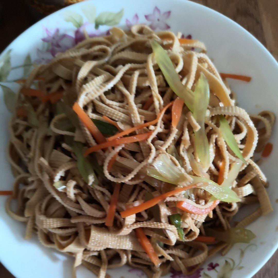 凉拌干丝——让干丝柔软的窍门