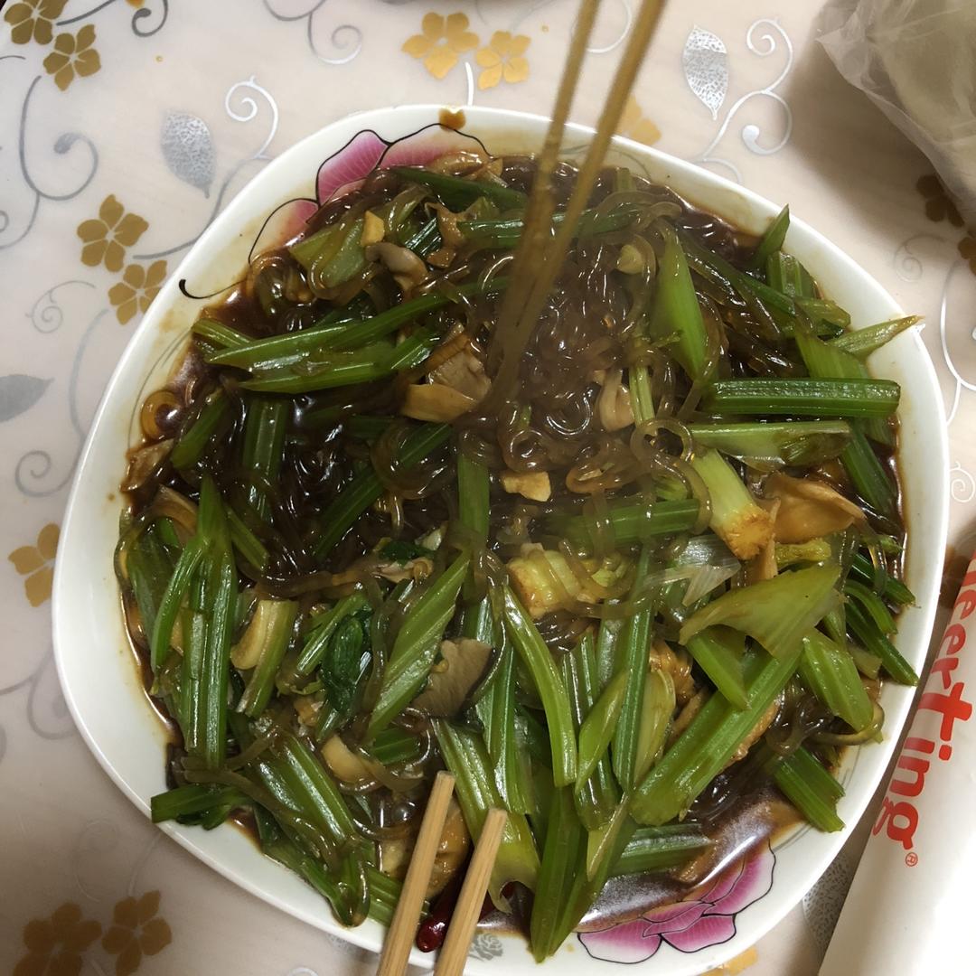 芹菜炒粉条