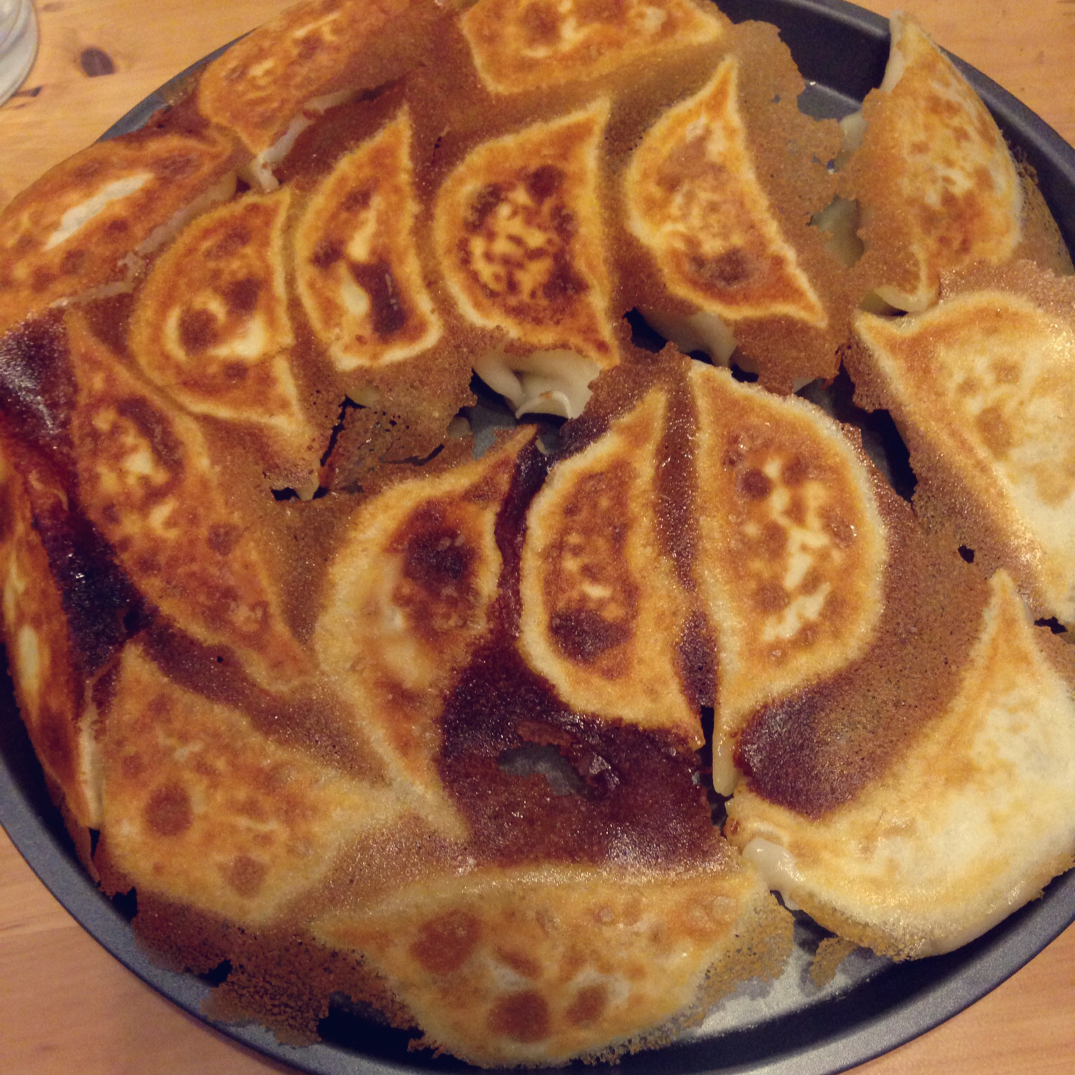 三鲜锅贴 Fried Dumplings