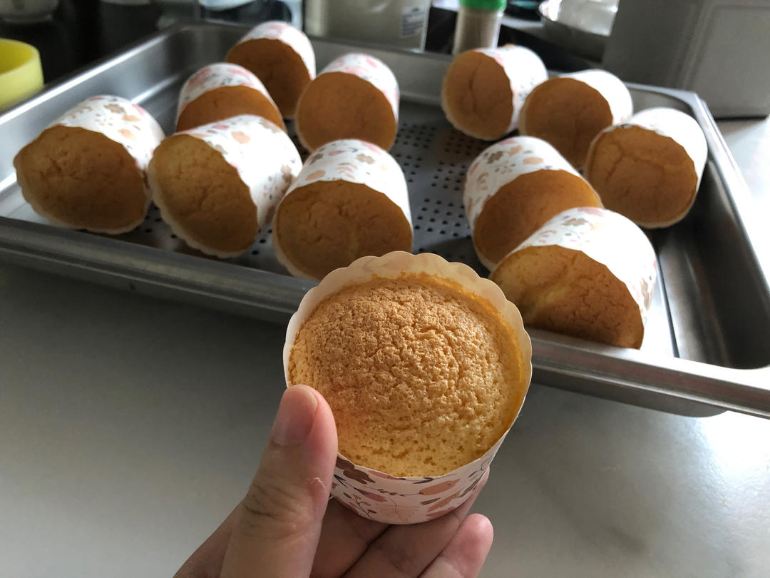 纸杯蛋糕 8寸戚风蛋糕的量