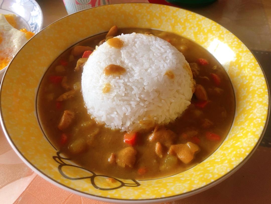 鸡肉咖喱饭