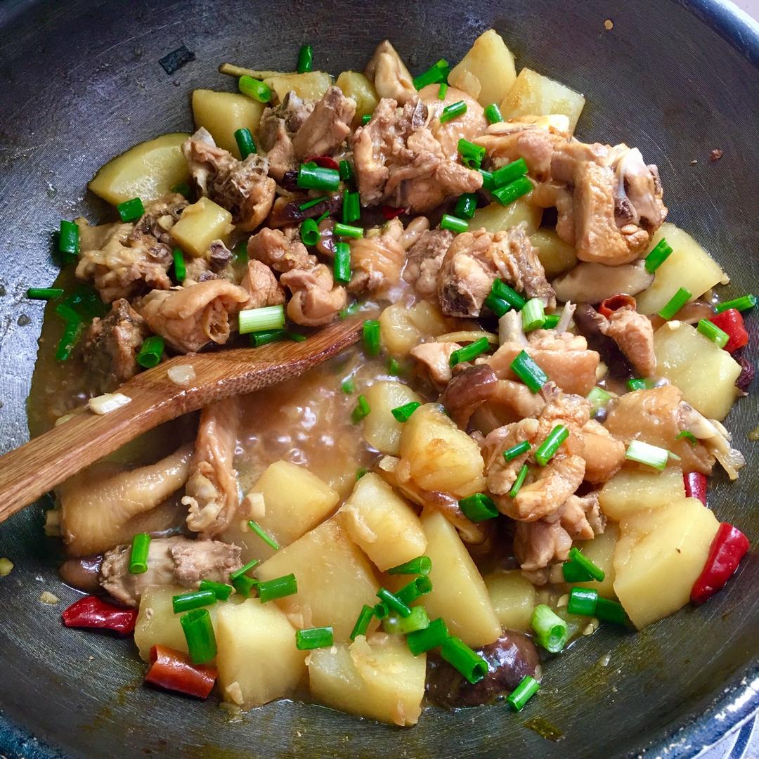 清清就是我啊做的土豆炖鸡块