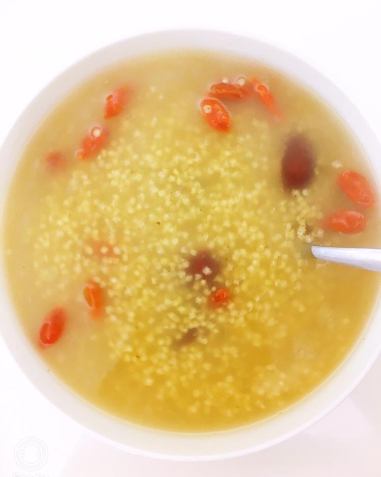 红枣桂圆小米粥