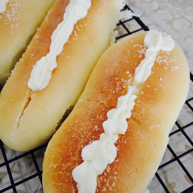 墨鱼小丫做的砂糖奶油面包