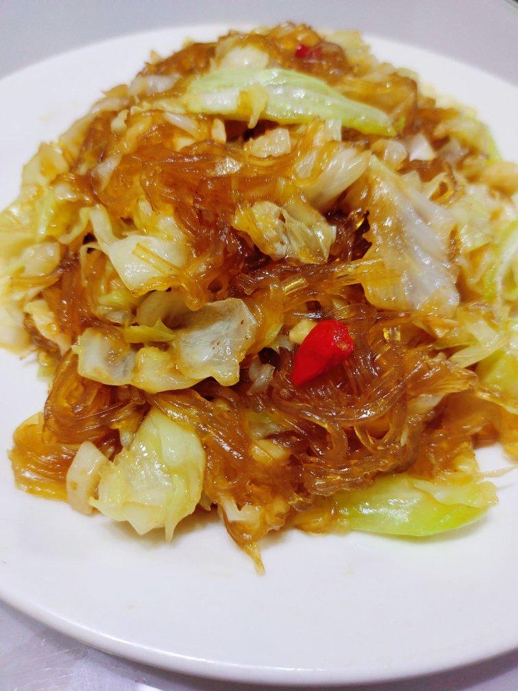 最近爱吃粉丝粉条～包菜炒粉丝