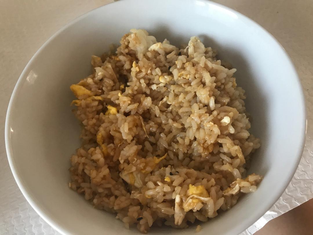 酱油炒饭(超级简单)