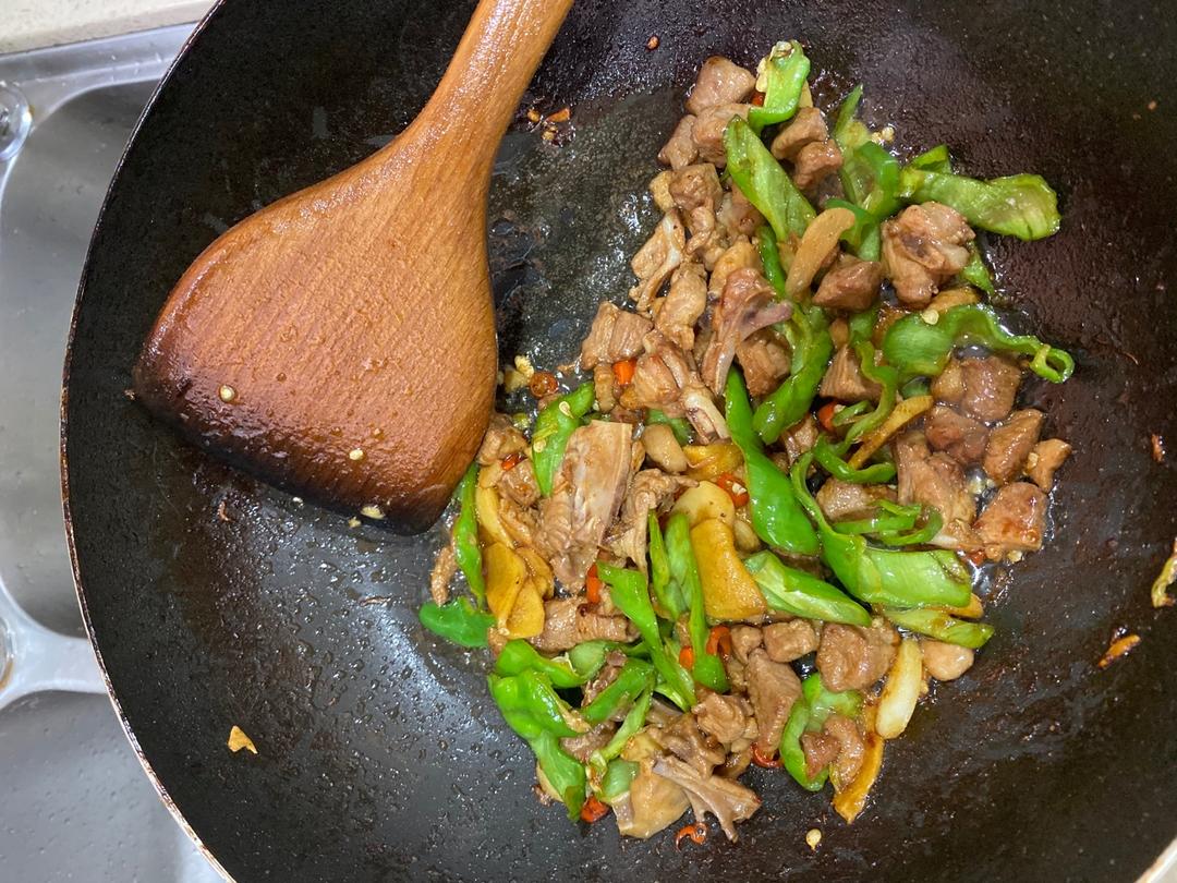 下饭神器--独创小炒鸭肉