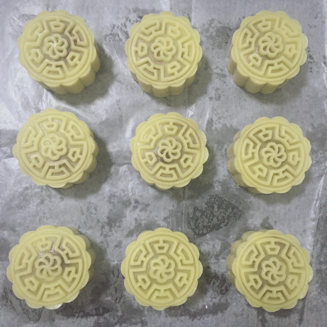 广式月饼—蛋黄莲蓉月饼