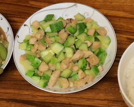 【胡萝卜黄瓜鸡胸肉图片】蒋沫沫沫沫_下厨房