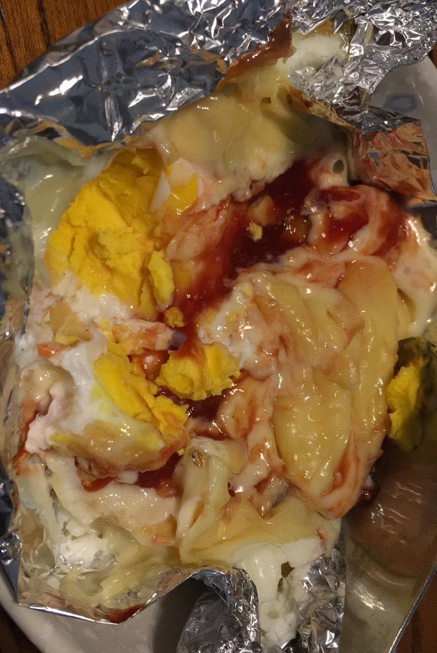 只需摆好材料去微波！惊艳全家的早餐端上桌：香肠奶酪烘蛋