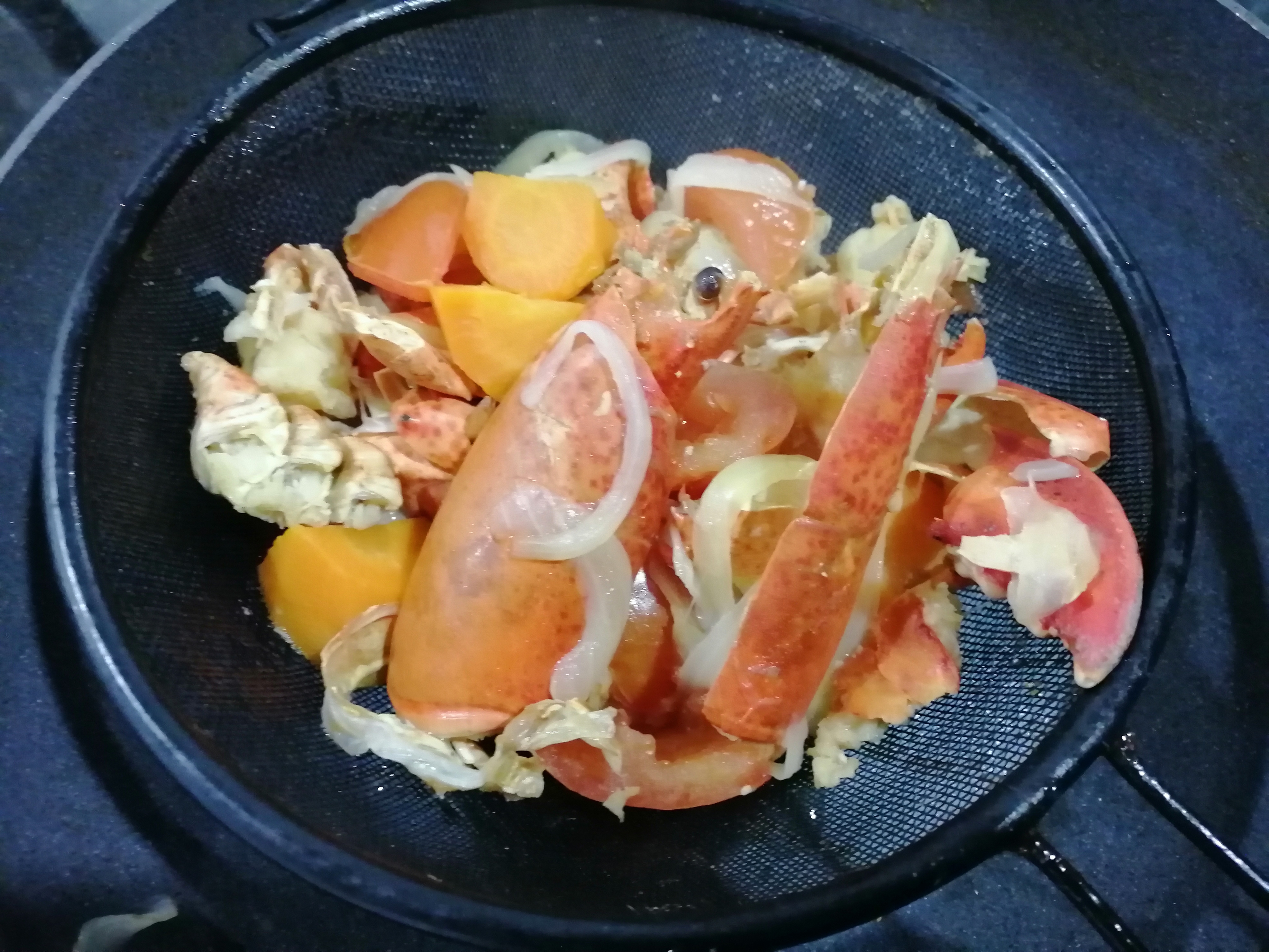 龙虾汤底过桥鲈鱼片：鲜到极致就是甜的做法 步骤11