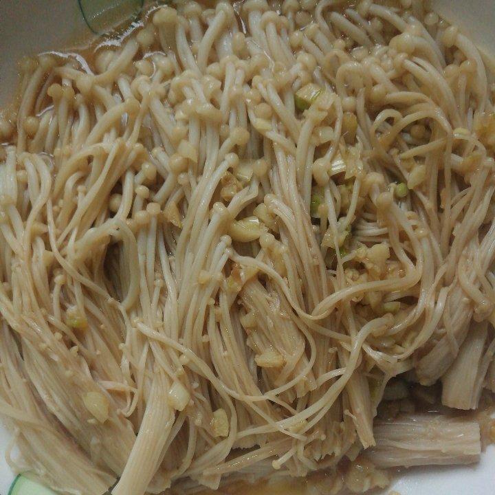 蒜蓉蒸金针菇